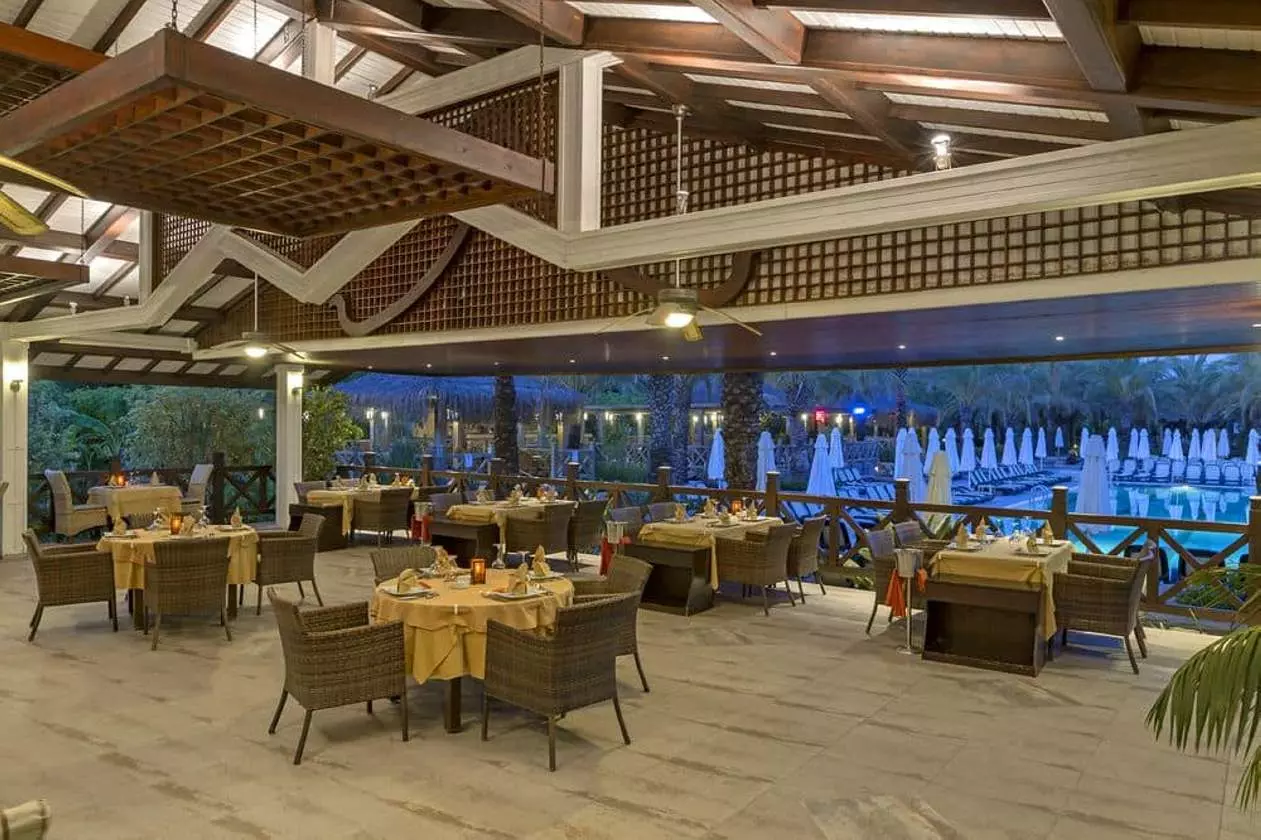 ROYALWING_SHABAVIZ (2).jpg